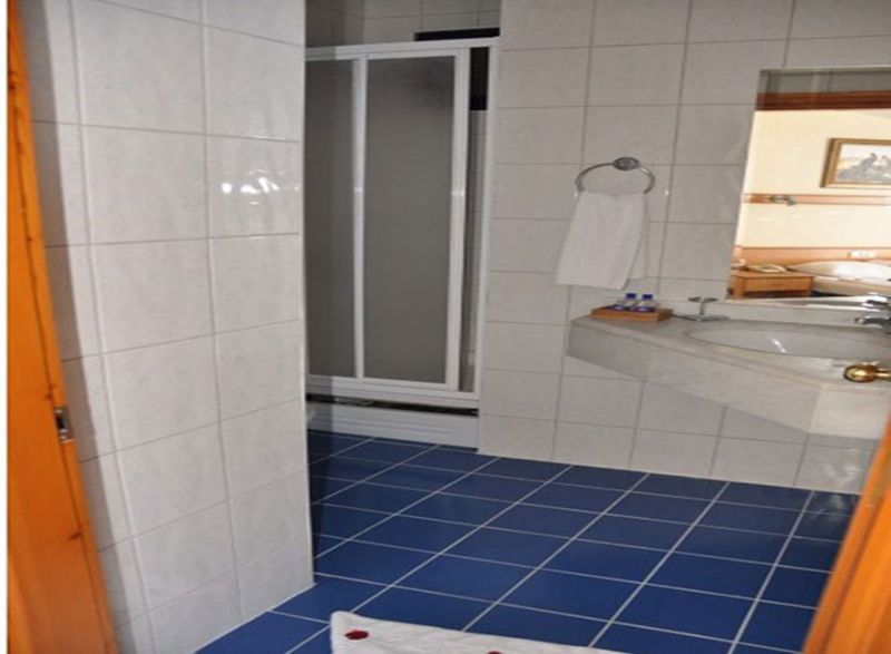 Hotel an der Küste von Antalya-Kemer zu verkaufen