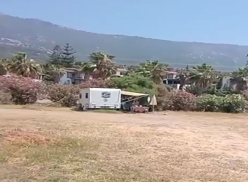 Villa plot directly on the sea for sale