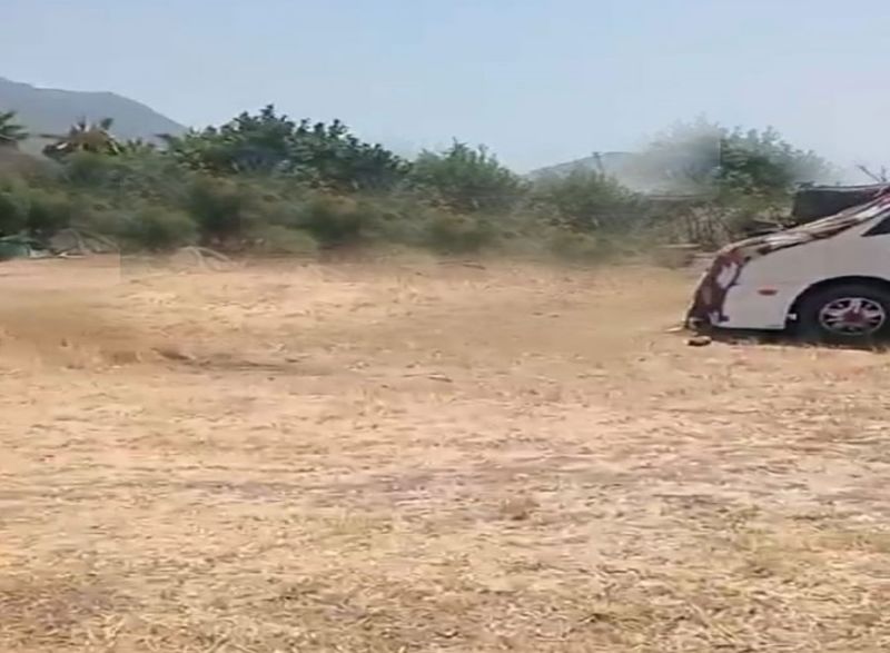 Villa plot directly on the sea for sale