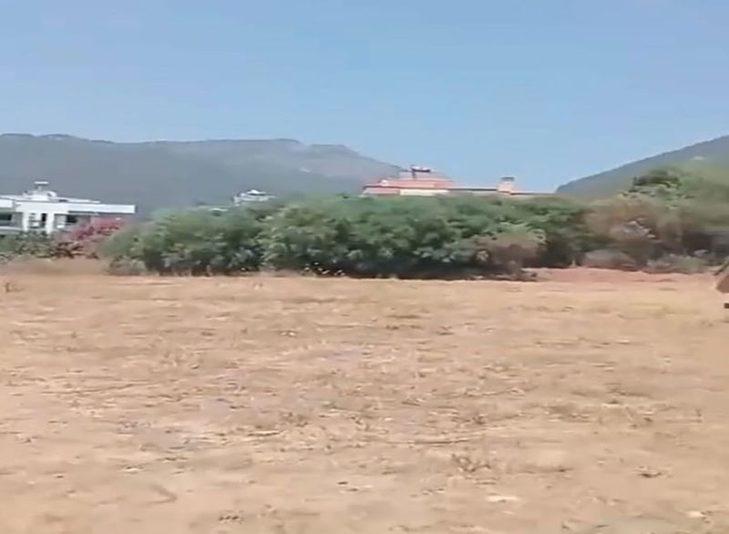 Villa plot directly on the sea for sale